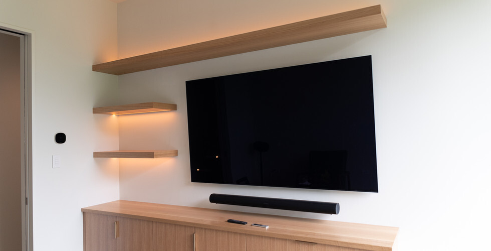 Office space with Lutron Lumaris lightstrips, ecobee thermostat, nakymatone speaker, sony, samsung